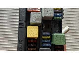   Pojistková skříňka 2129005912   Mercedes-Benz C W204 2011