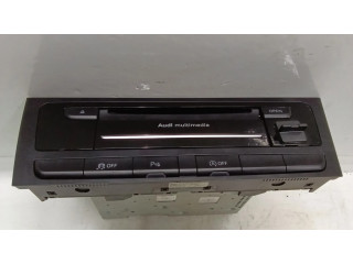 Радио/ проигрыватель CD/DVD / навигация