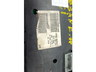 Přístrojová deska Renault Megane II 2001 8200364007