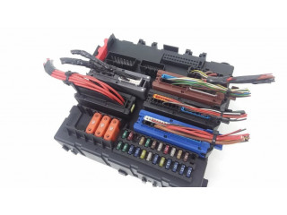 Блок предохранителей 13170888, 13170895 Opel Vectra C