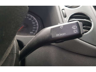 Кнопки рулевого колеса    Volkswagen Golf Plus