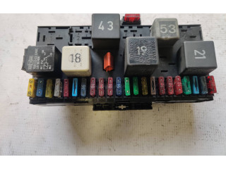 Pojistková skříňka 171941813D Volkswagen PASSAT B3 1991