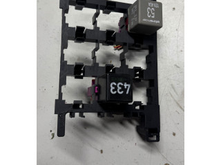   Pojistková skříňka 1T1937503A   Volkswagen Caddy 2011