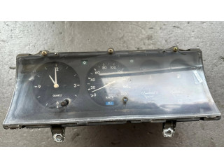 Přístrojová deska Nissan Patrol 160 1985 25033C6000, 25031C6000