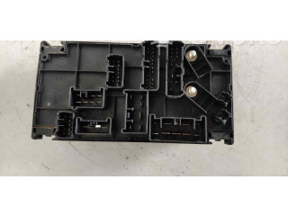 Блок предохранителей 82241SG050   Subaru Forester SJ    