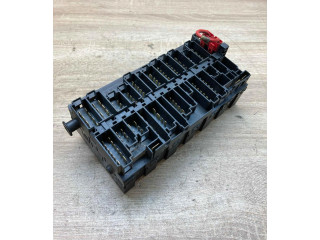 Блок предохранителей 357937039 Volkswagen Transporter - Caravelle T4