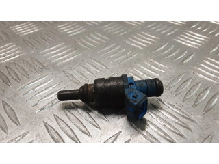 Vstřikovač 058133551F   Audi A4 S4 B5 8D  pro benzínový motor 1.8  