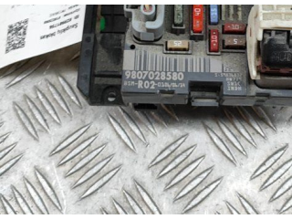 Pojistková skříňka 9807028580 Peugeot 3008 2014