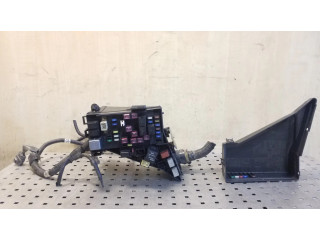 Pojistková skříňka MB100200B, MB502030B Subaru Legacy 2006