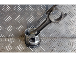  Поршень с шатуном D5204T2   Volvo V60  