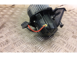 Вентилятор печки U0854003 Audi Q5 SQ5