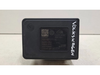 Блок АБС 5Q0907379AE, 5Q0614517AK Volkswagen Golf VII 2013-2019 года