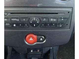 Блок управления климат-контролем    Renault Clio III