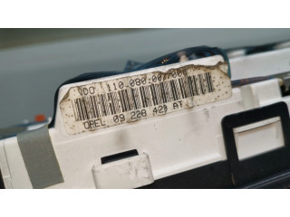 Přístrojová deska  Opel Omega B2 2001 09228420AT  