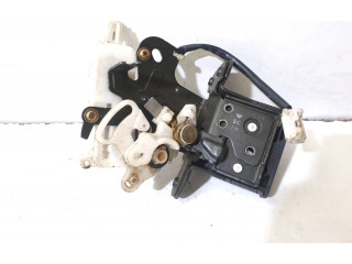 Замок багажника Mazda 3 I 2003 - 2006 года