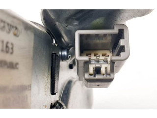 Моторчик заднего дворника 8638163    Volvo XC90