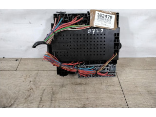 Блок предохранителей 30679527, 30679527 Volvo S80