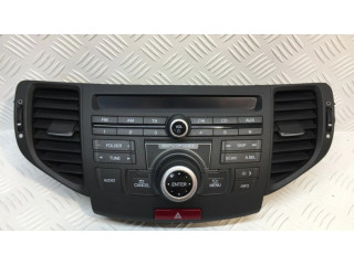 Радио/ проигрыватель CD/DVD / навигация