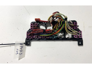 Блок предохранителей  8d0937503e   Skoda Superb B5 (3U)    