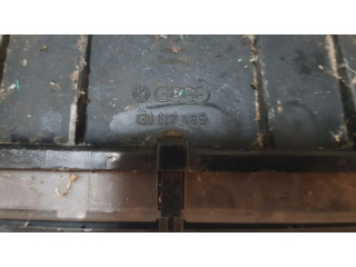 Панель приборов 81117185 Audi 80 90 B3