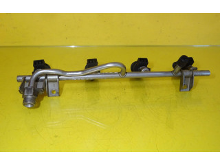 Vstřikovací lišta 90536149 Opel Zafira A