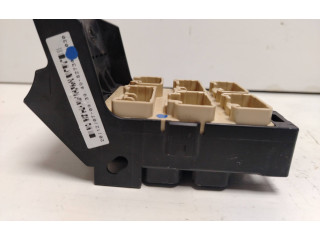 Блок предохранителей 82734   Toyota Corolla Verso AR10    