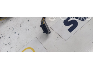 Зеркало электрическое Skoda Fabia Mk3 (NJ) 2015 - 2021 года