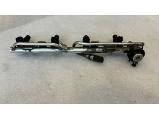 Vstřikovací lišta 06B133681 Audi A6 S6 C5 4B pro benzínový motor 1.8 AWT