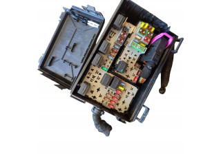 Блок предохранителей Opel Meriva B