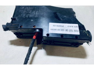 Ящик предохранителей (комплект) 8688040, 518818000   Volvo V50