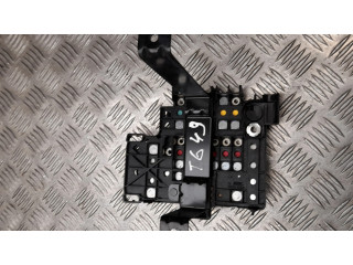 Pojistková skříňka 101327200F Tela Model S 2015