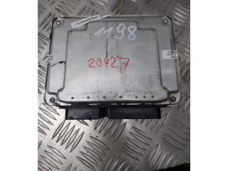 Блок управления двигателя 038906012M   Volkswagen Golf IV