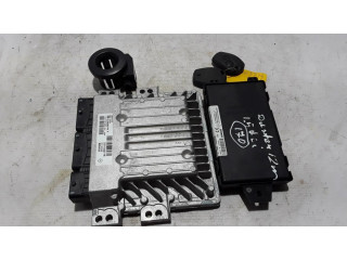 Блок управления двигателя 237102277R, 8200826300   Dacia Duster