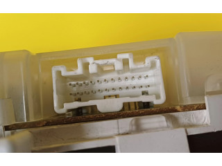 Přístrojová deska  Mazda 5 2006 CECC34D  