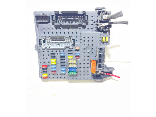 Pojistková skříňka 30728512, 28017881 Volvo XC90 2007