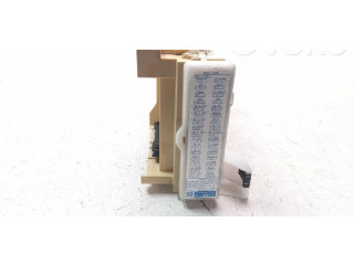 Блок предохранителей 8273078011 Lexus NX