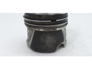 Píst 7901J Audi RS4 B7