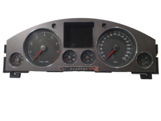 Панель приборов 3D0920881F   Volkswagen Phaeton       