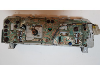 Přístrojová deska Nissan Bluebird 1989 NP6810