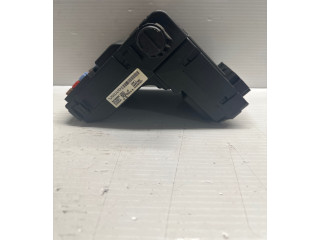 Блок предохранителей 30786889 Volvo S60