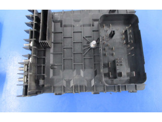 Блок предохранителей     Audi A3 S3 A3 Sportback 8P    