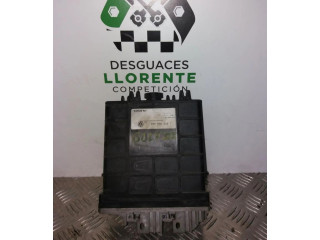 Блок управления двигателем Блок управления 037906025T Volkswagen Golf III