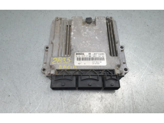 Блок управления двигателя 0281019147, 237102213R   Dacia Lodgy