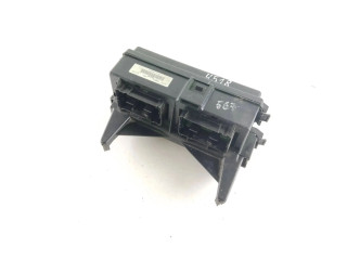 Блок предохранителей 04692114AC   Jeep Commander    