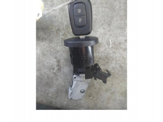 Блок предохранителей 681037125R Dacia Sandero