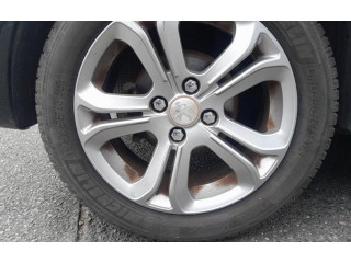 Радио/ проигрыватель CD/DVD / навигация    Peugeot 208    