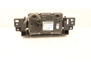 Дисплей       Ford Focus