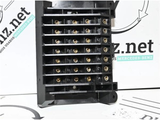 Ящик предохранителей (комплект) A1235400650, A1235400650    Mercedes-Benz 200 300 W123
