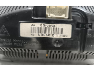 Přístrojová deska Mercedes-Benz CLK A209 C209 2004 A2095403511