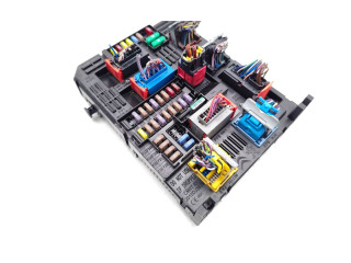 Блок предохранителей 9832880680, 2222343803   Citroen C3 Aircross    